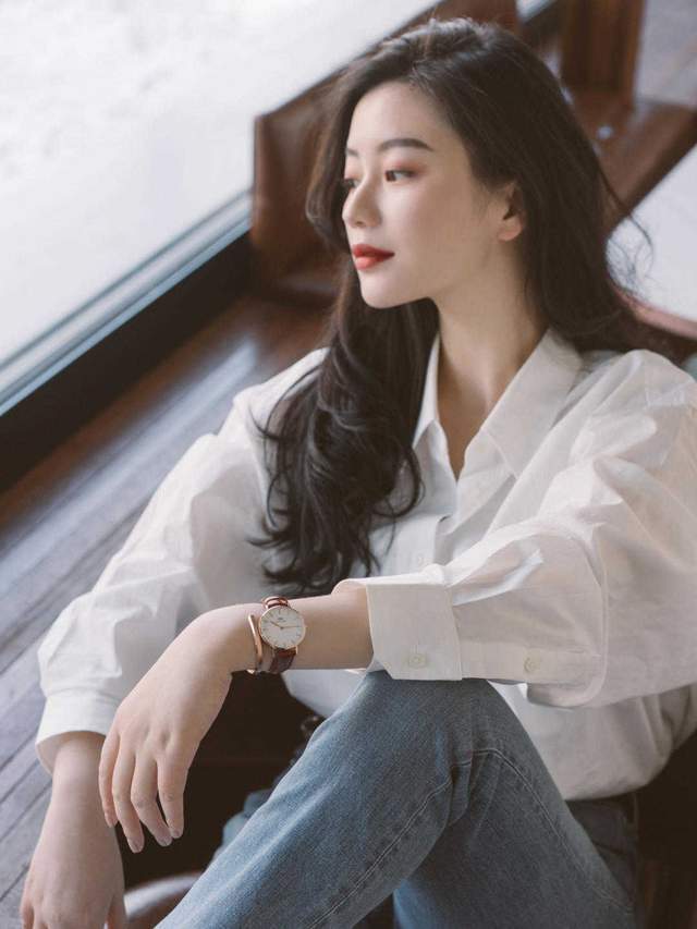 显得|衣服不在多,而是懂得穿,秋天拥有这几款就满足了,气质又美丽