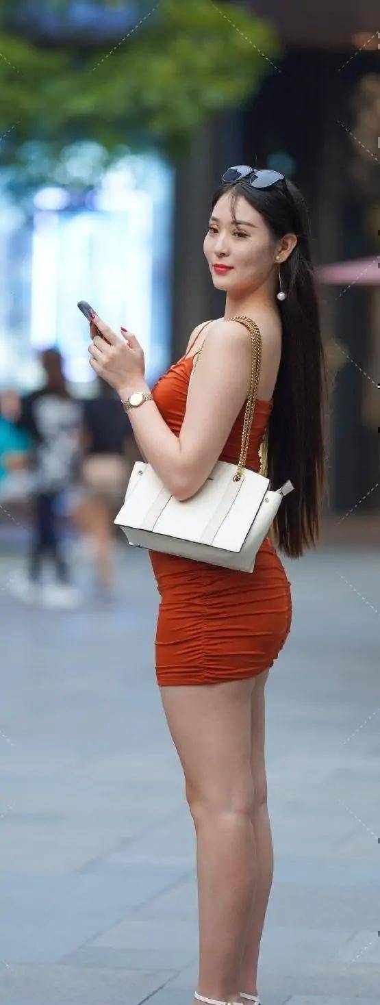 整体|率性自然的连衣裙穿搭更显非凡品位,显得美腿修长,彰显魅力