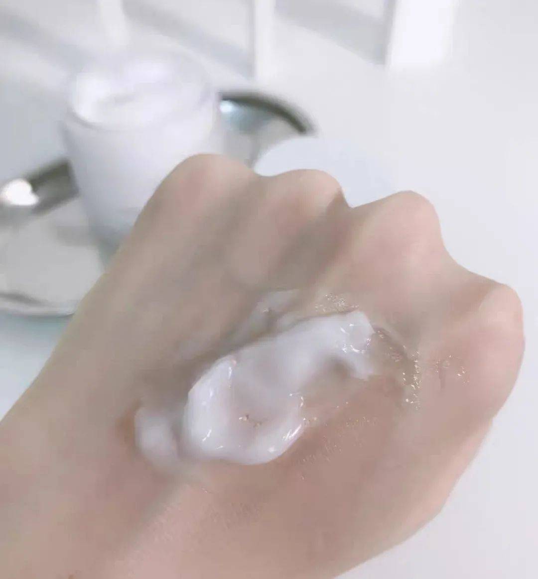 睡眠|旁氏睡眠面膜:满满的虾青素抗氧化,真正的一抹爆水!