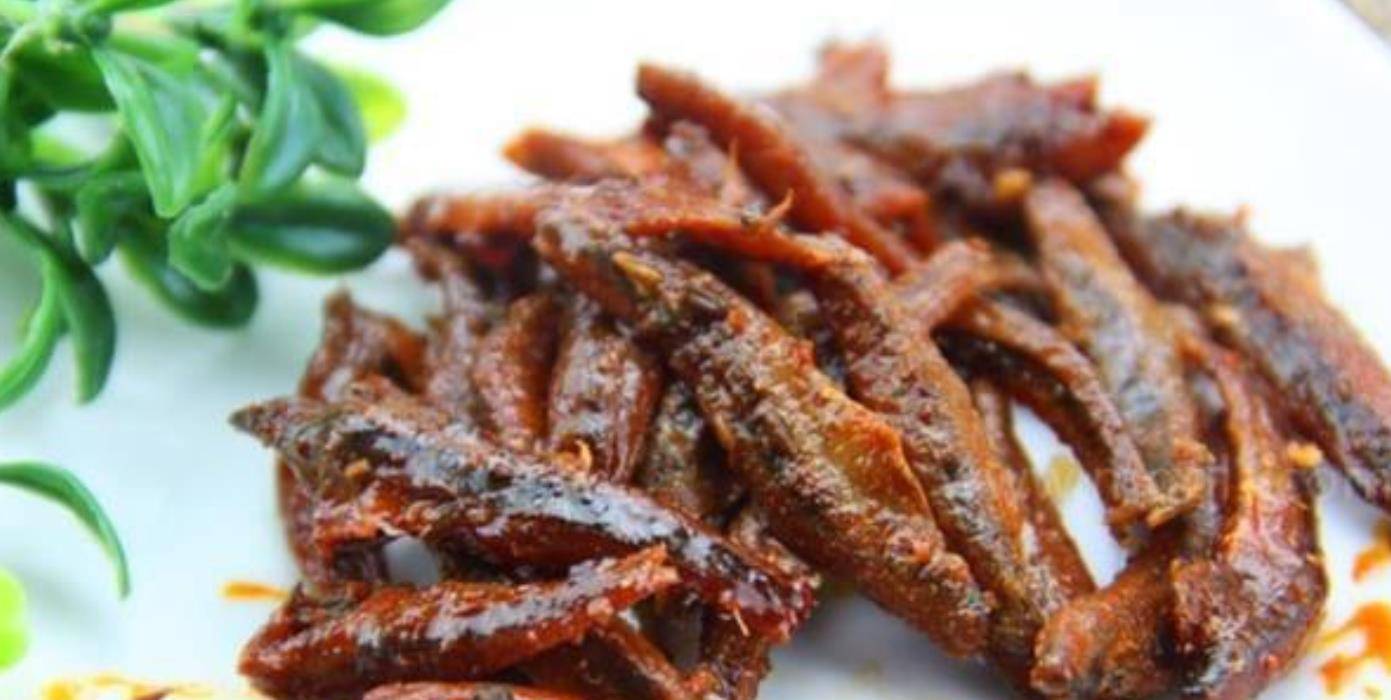 成本|年销售12亿袋，小辣鱼成本仅四毛，能吃吗？看完后还想吃吗？