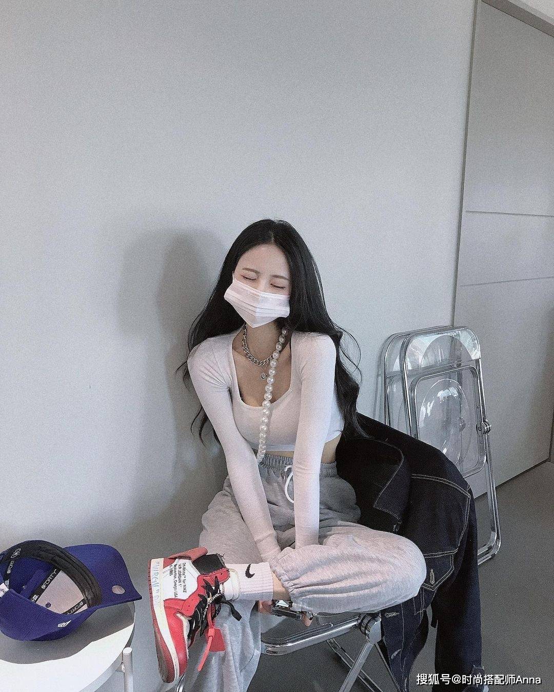 新鲜感|越是简约的基础款,越能穿出心动不已的新鲜感,时髦还吸睛