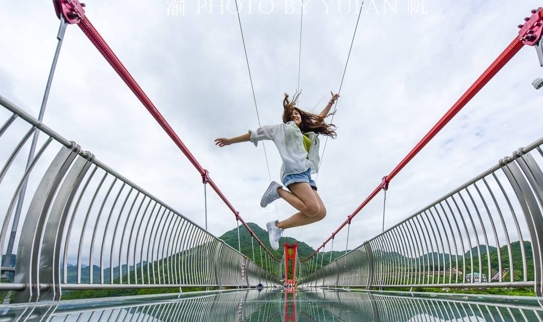 世界最长玻璃桥在广东建成，横跨520米超越张家界，成网红新地标