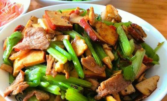 怎么把肉炒的很硬 5001a5c243524f9a920cd3b1d0b41a7d.jpeg