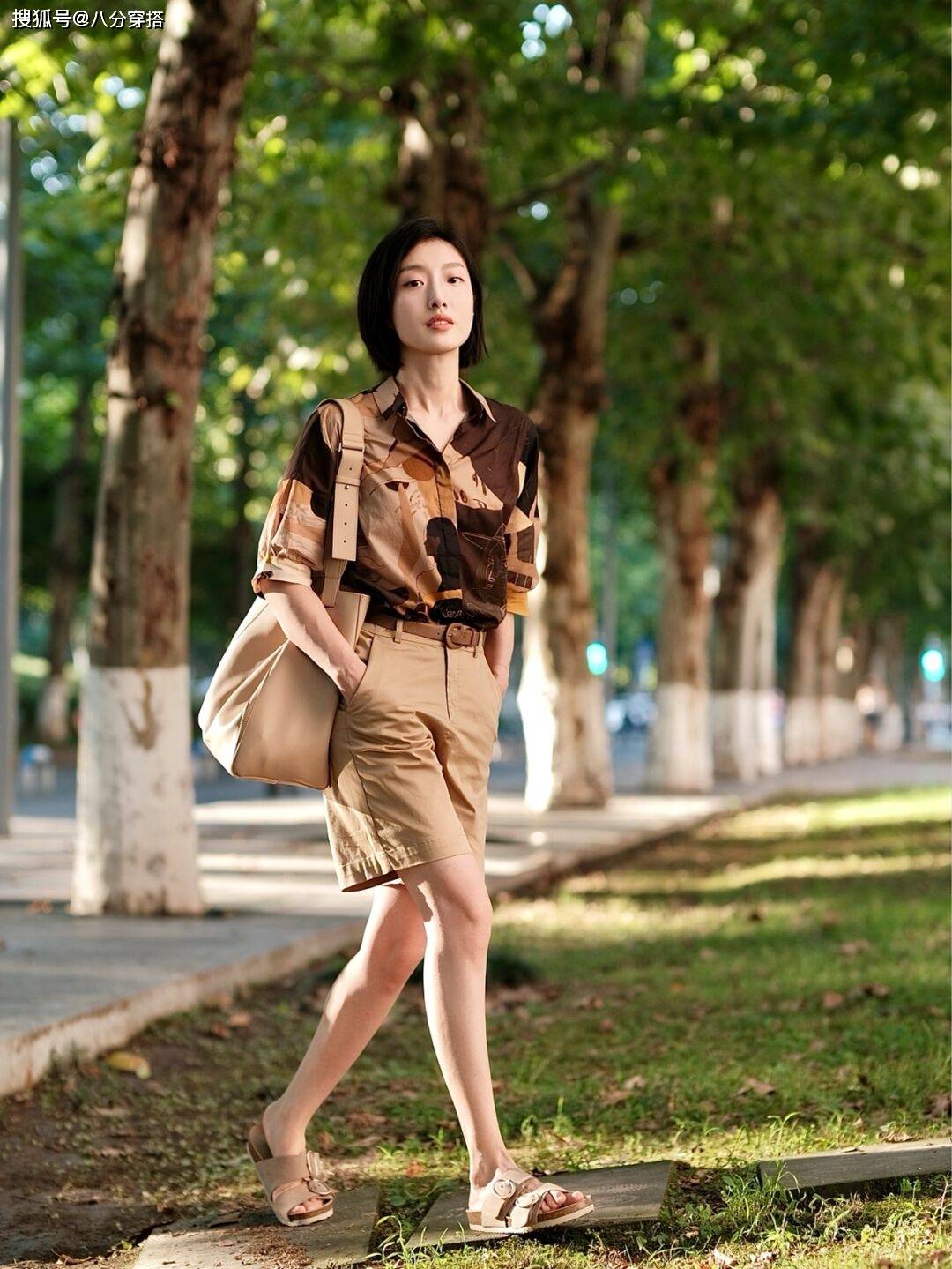 设计|穿衣懂配色,气质提升一大截,这几种配色方法简单日常又显白