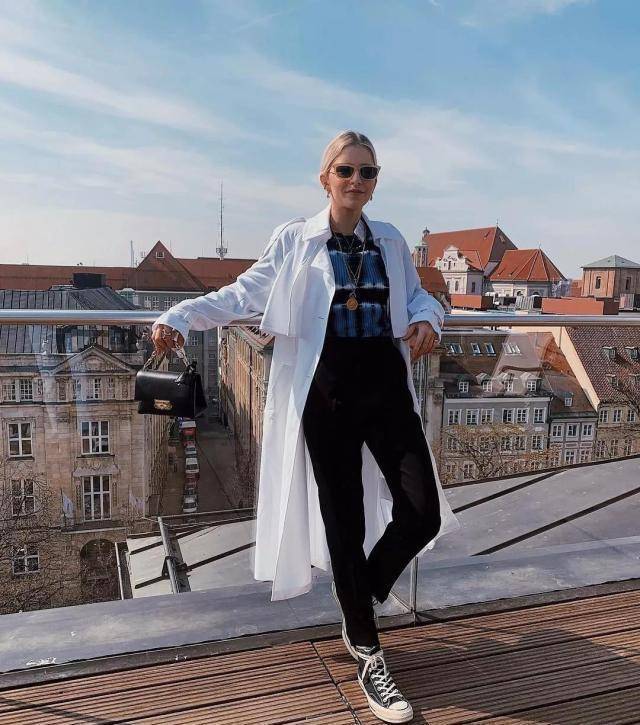 电影|风衣成为早秋标配，N种穿法，轻松承包你整个秋天的时髦