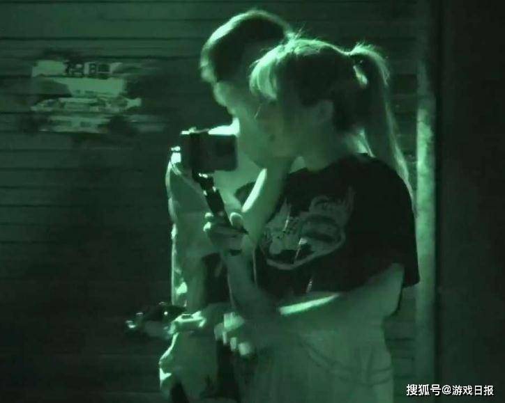 线下|LOL智勋呆妹恋情实锤？两人线下开播，教主壁咚镜头被截图
