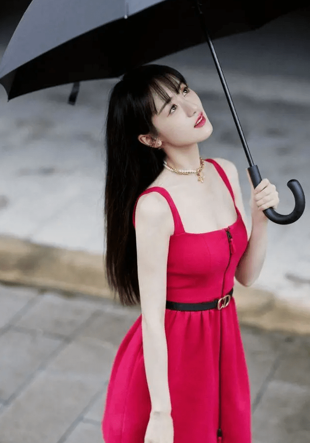 老九|甜美可人的袁冰妍，气质高级，可盐可甜
