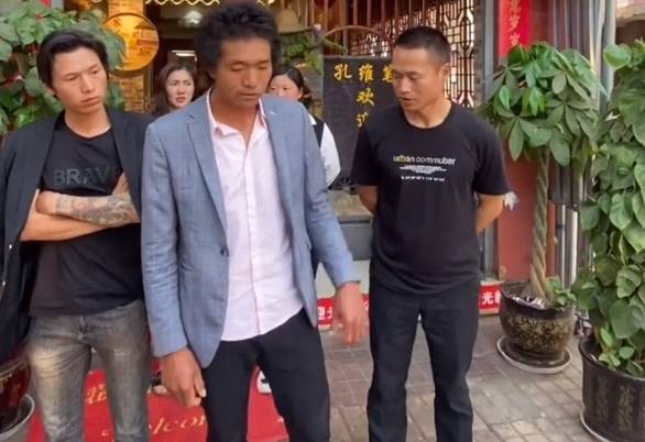 你喜欢小五哥的舞蹈表演吗?你会为他点赞吗?
