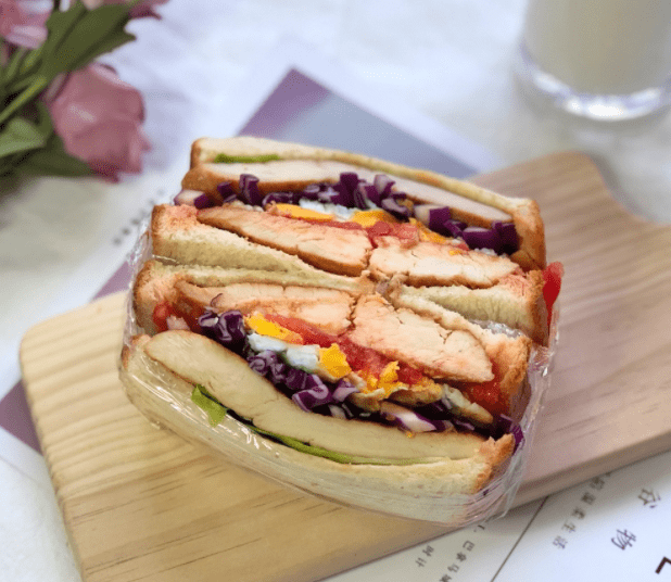 减脂食谱——鸡胸肉三明治