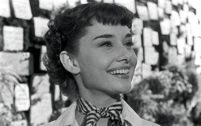 颜色|赶走土味、廉价感，一条丝巾，重新定义你的美