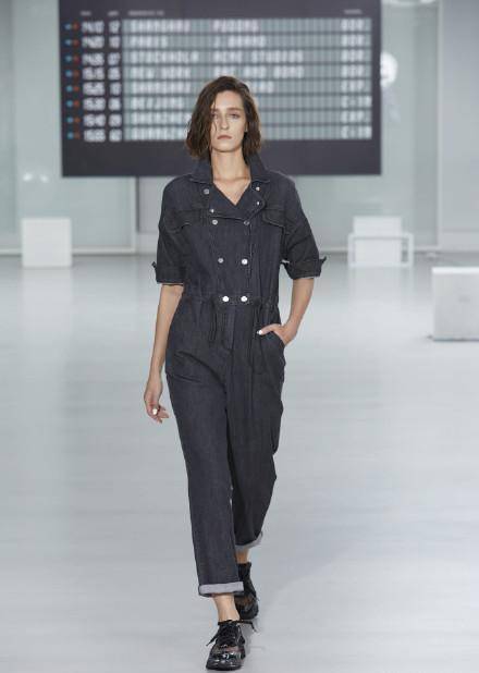 简风|最能掩盖身材缺点的单品，一件搞定全身搭配，腰线UP双腿无限延长