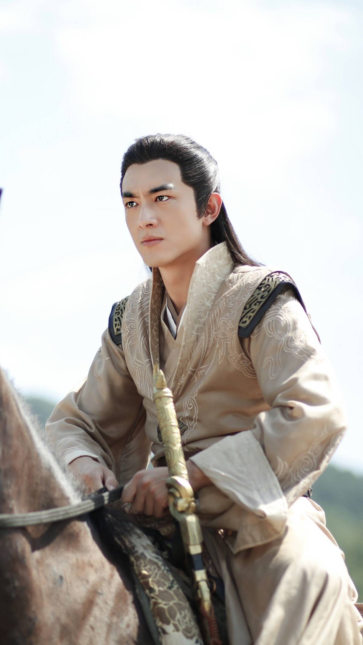 但林更新就偏要靠作品!