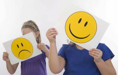 眼睛|肝病不是“悄无声息”，不论男女，出现4种表现，趁早查一下肝