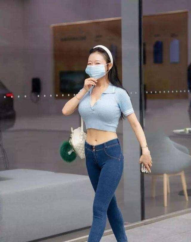 毛衣|瑜伽裤无论单穿或者内搭,展现清纯气息,凸显甜美风格