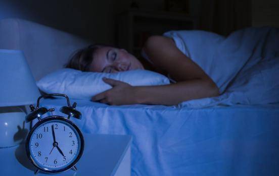 眼睛|肝病不是“悄无声息”，不论男女，出现4种表现，趁早查一下肝