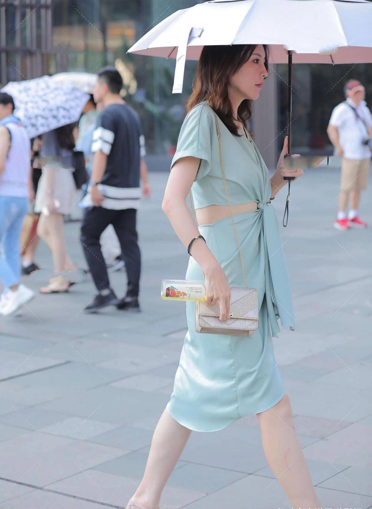 身材|粉色的减龄效果好，有着一种温柔甜美的气息