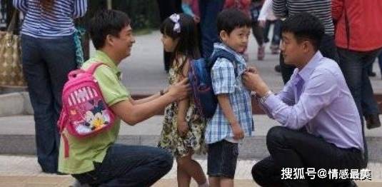 家长|接孩子放学回家时，多数父母可能问这些问题，怪不得娃不愿上学