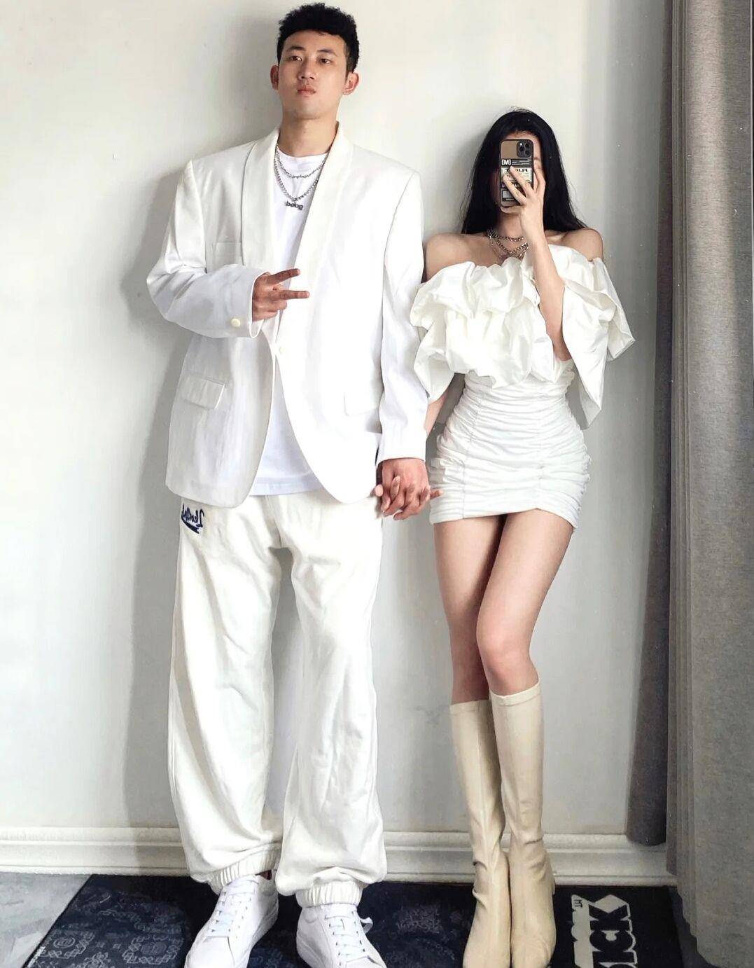 女生|情侣520约会高甜穿搭，酷girl也能变淑女，清新时尚满满的少年感