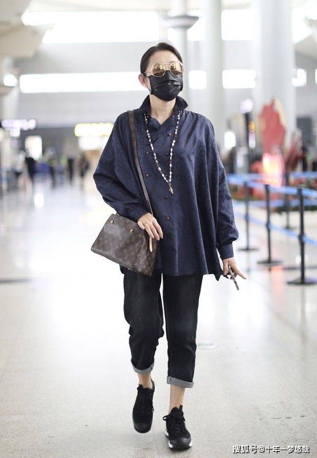 形象|倪萍变瘦了，T恤配外套价格就过万，看似低调实则是隐藏阔太