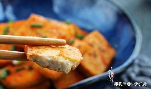 葱花|豆腐这么做，不用1滴油，外硬内软，又香又脆，好吃、简单、健康