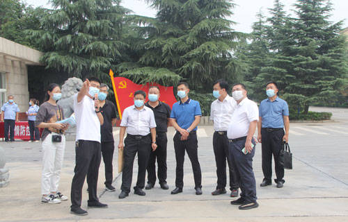 宝丰县副县长兼公安局局长张小辉到大地集团调研指导
