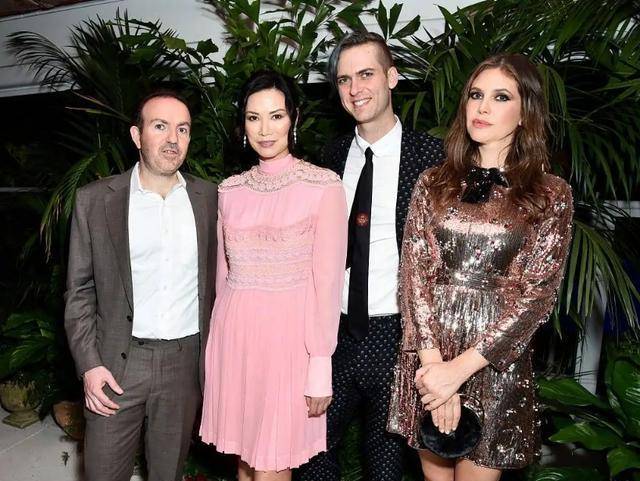 东方|邓文迪晒泳装照为女儿庆生!格俏皮长得像老爸,二女儿是东方美人