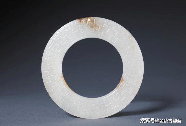 有火痕是假古玉？无沁色者非古玉？这种说法对吗？_玉材