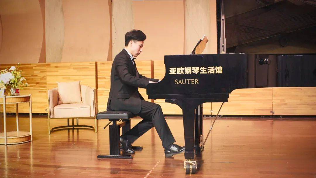 首德钢琴之旅|江晨教授大师班在长沙第十一中学圆满举行!