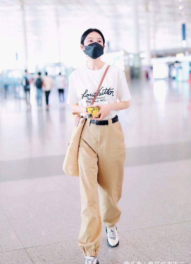 飞机场女生穿搭夏季 8bd264fe6393450a9f73d3fc696d72e4.jpeg