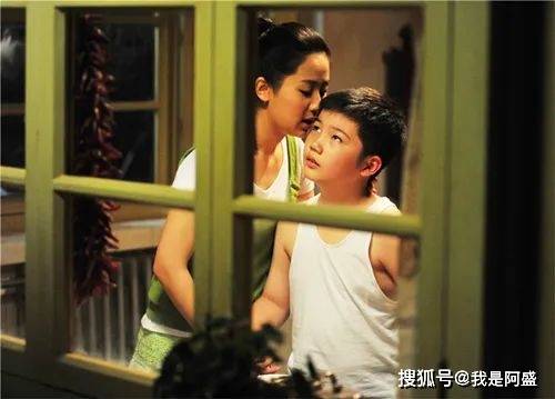 摸头杀|杨紫官宣新恋情？和顶流男友摸头杀甜到发腻