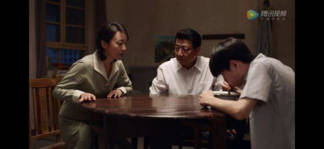 闫妮|闫妮、王砚辉新剧口碑爆了！网友：像长大版的《家有儿女》