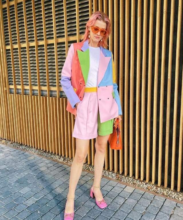 声明|德国ins博主擅长色彩搭配 热衷把五颜六色穿身上