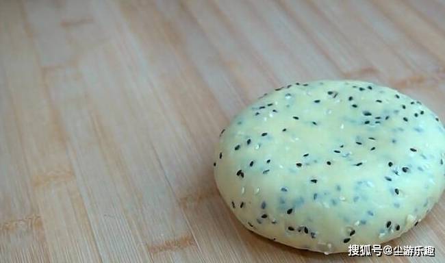 做法|秋后给孩子吃它，不用一滴水，既能当主食又能当零食，孩子超喜欢