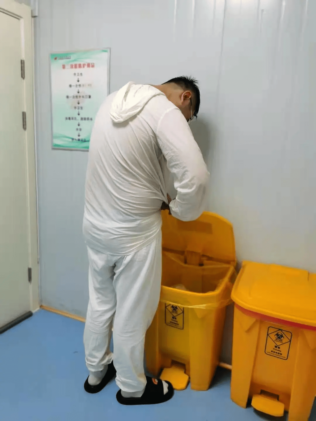 汾阳|在“热浪”里工作的医护人员——汾阳医院发热门诊掠影