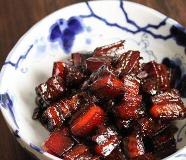 红烧肉怎么做不苦又香 9a8250fc8f1645d4a6878c63dfd31b6a.jpeg