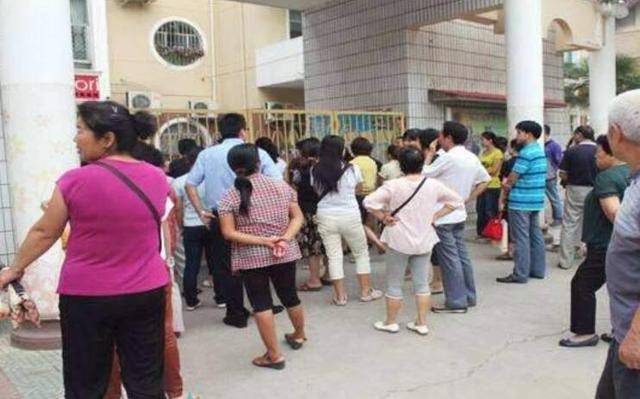 班里|公立幼儿园一个月八九百,私立幼儿园一个月两三千,有什么区别?