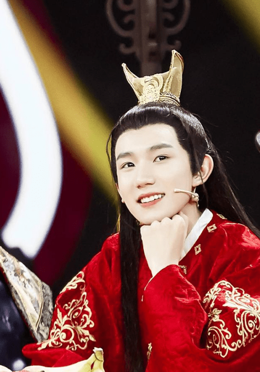 男星|古装红衣美男，龚俊、杨洋、肖战等男星，谁是你心头的朱砂痣？