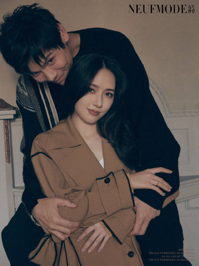 向太|小向太郭碧婷产后登大刊!穿风衣尽显豪门阔太范,向佐终于帅气了