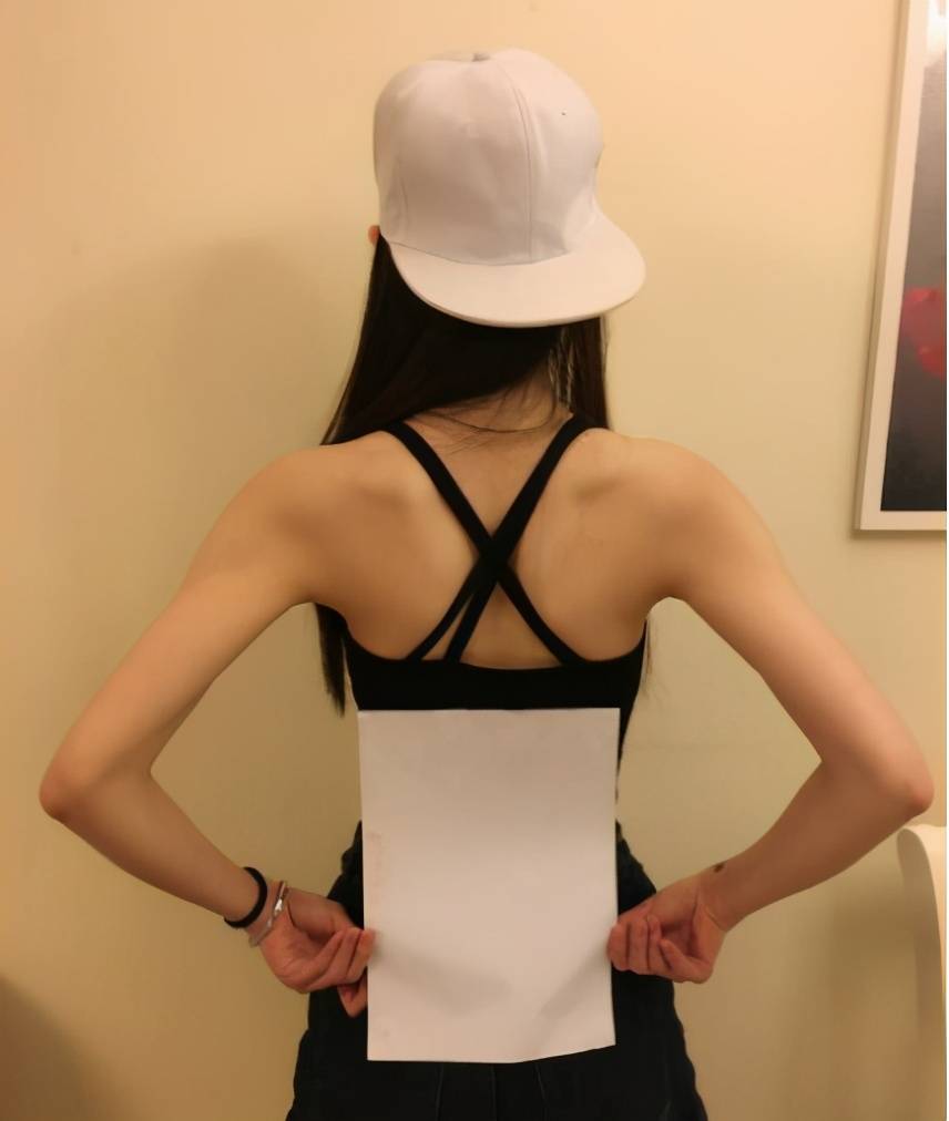 制造|从A4腰到“无效化妆”,为何总有人致力于让女孩活在自卑里?