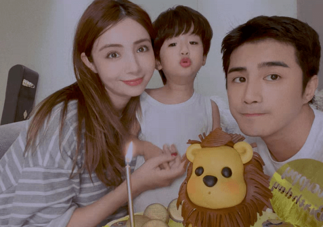 色彩|麦迪娜挺大肚为姜潮庆生!儿子罕见露正脸,穿背心五官比爸爸还帅