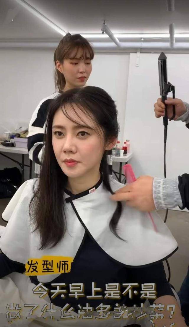 发型|夏瓷炫换新发型美爆！男发型师是发小，经纪人曝光比于晓光还要帅