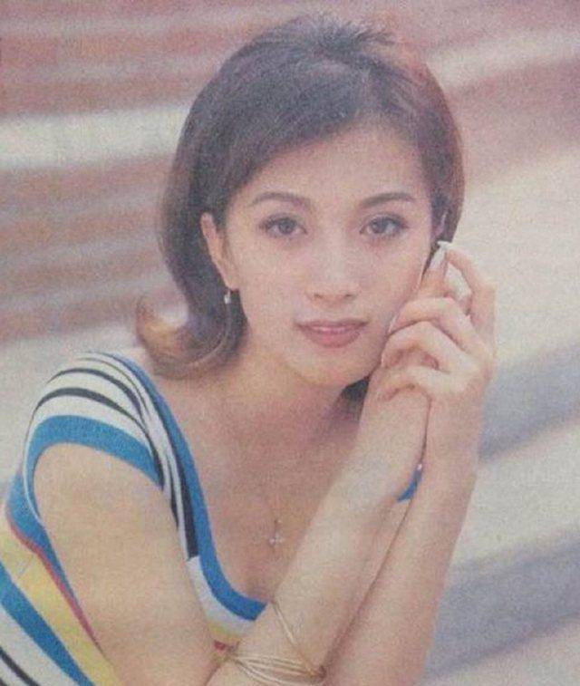 颜色|金巧巧为女儿庆生!7岁女儿寸头像假小子,她自己却穿得像小公主