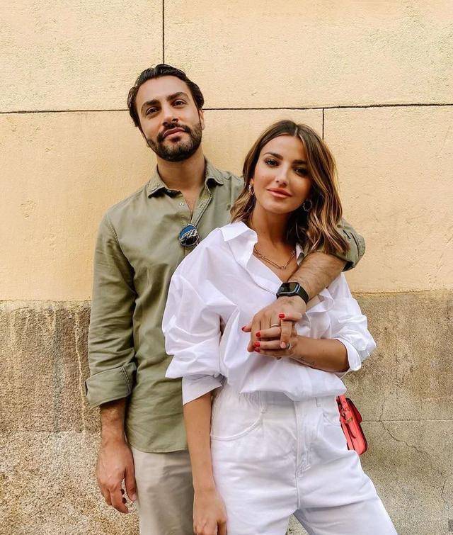 皮筋|周涛都这么时髦了？绿色衬衣配伞裙，马尾用5毛钱皮筋扎出新花样