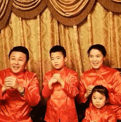 乒乓冠军|乒乓冠军王楠嫁入豪门也幸福，一双儿女很可爱，感觉过的像小女人
