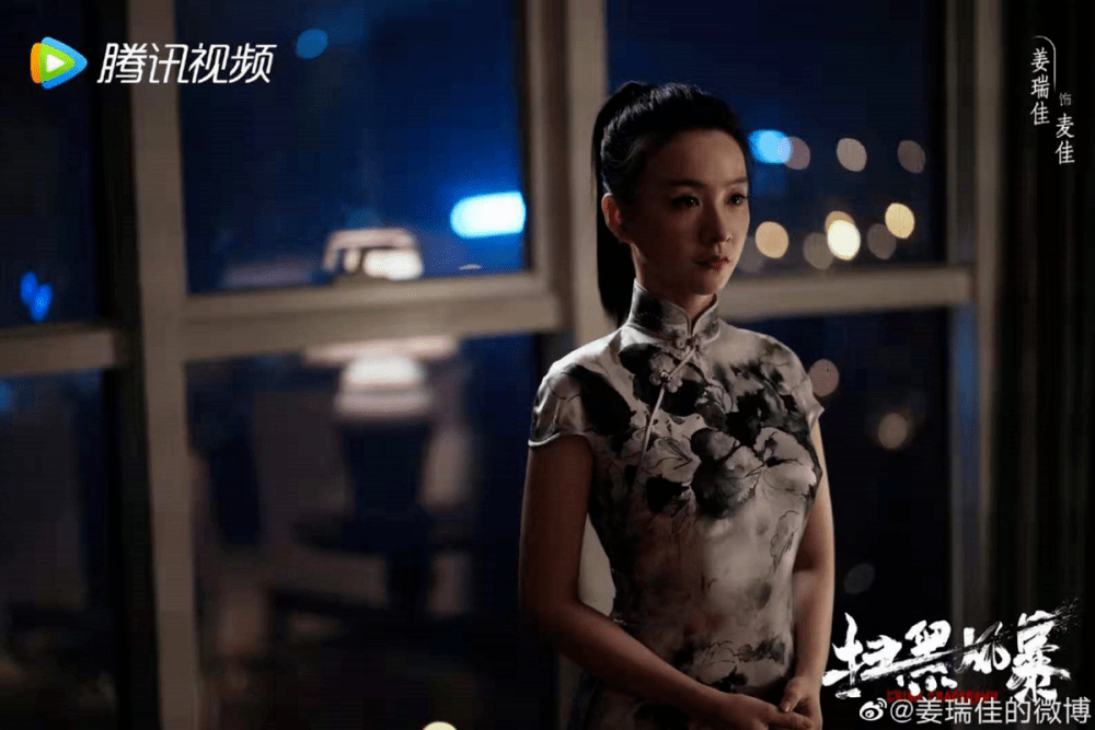 角色|《扫黑风暴》里面的麦佳，剧中恋爱脑，剧外是90后实力小花