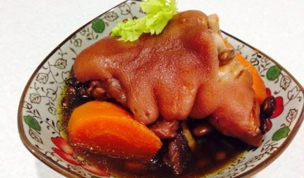 猪脚怎么腌制 fb04962010954a07b6f79e657daf789b.jpeg