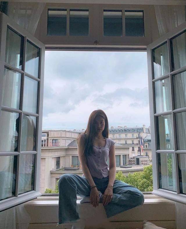 女孩子|针织开衫到底该怎么穿？不想撞衫又想好看，教你这样穿变时髦女孩