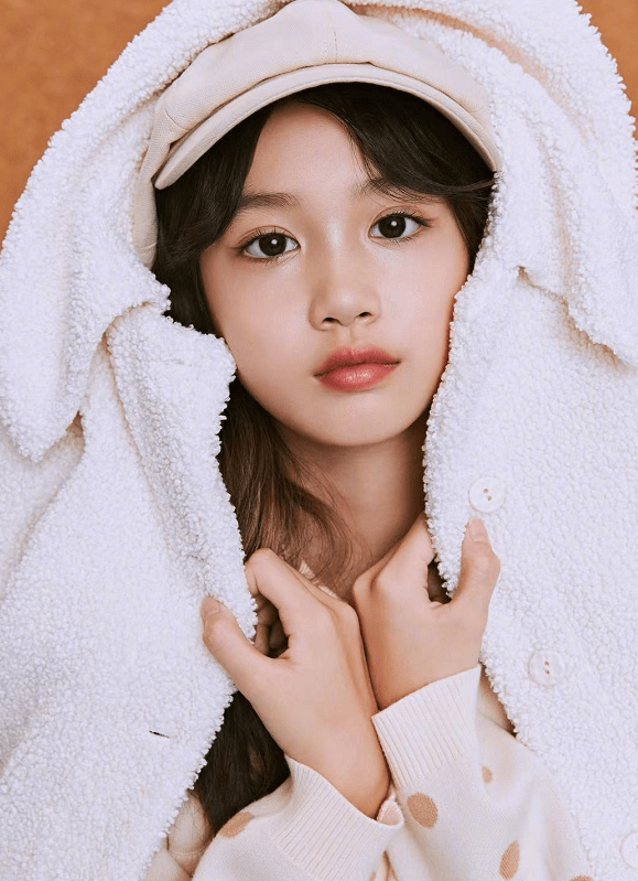 女儿|星二代中就服钟丽缇女儿颜值，没成年有“女主脸”，可以直接出道