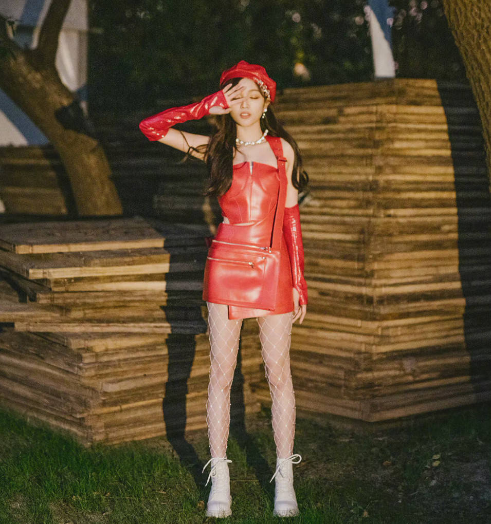 同场|双11造型，吉娜怀孕还是腰精，孟佳王霏霏与新女团同场气质突出