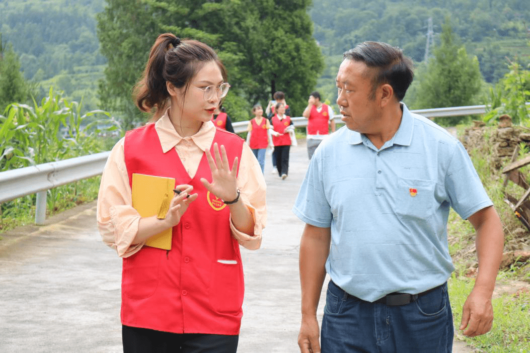 【重庆移通学院三下乡】"深入绿水青山·探寻金山银山"_金洞村